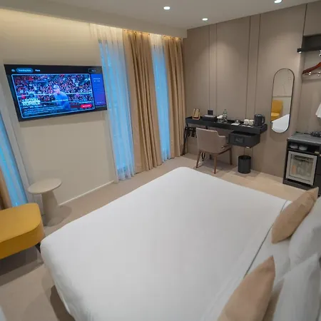 Hotel Central Inn Tirana 4* טיראנה