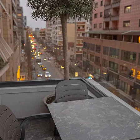 Hotel Central Inn Tirana מלון טיראנה