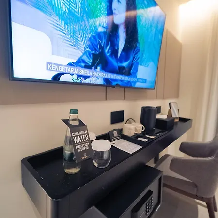 מלון Hotel Central Inn Tirana טיראנה