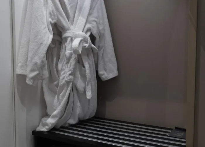 Hotel Central Inn Tirana 4* Tirana