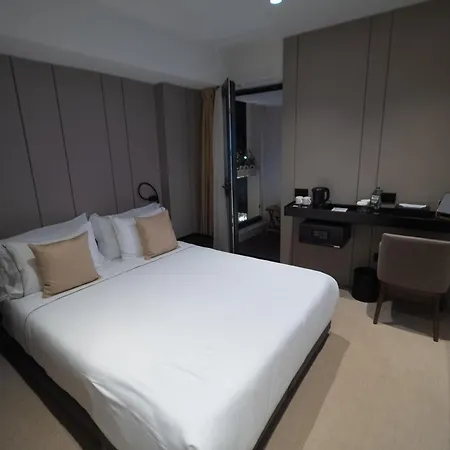 Hotel Central Inn Tirana 4* Tirana