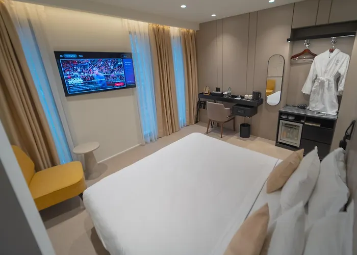 Hotel Central Inn Tirana 4* Tirana